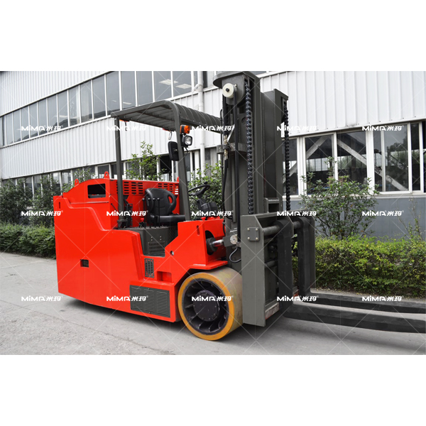 TK4135系列8.0-13.5噸 電動平衡重叉車 TK4135系列8.0-13.5噸 電動平衡重叉車